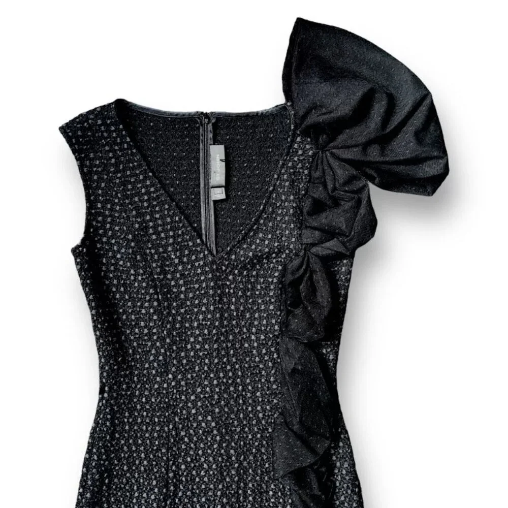 St. John Knit Textured Knit Sheath Dress - Onyx, Size 6, Excellent Condition - Picture 9 of 10